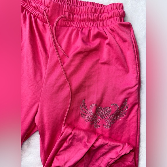 Woman’s Joggers - Picture 4 of 6